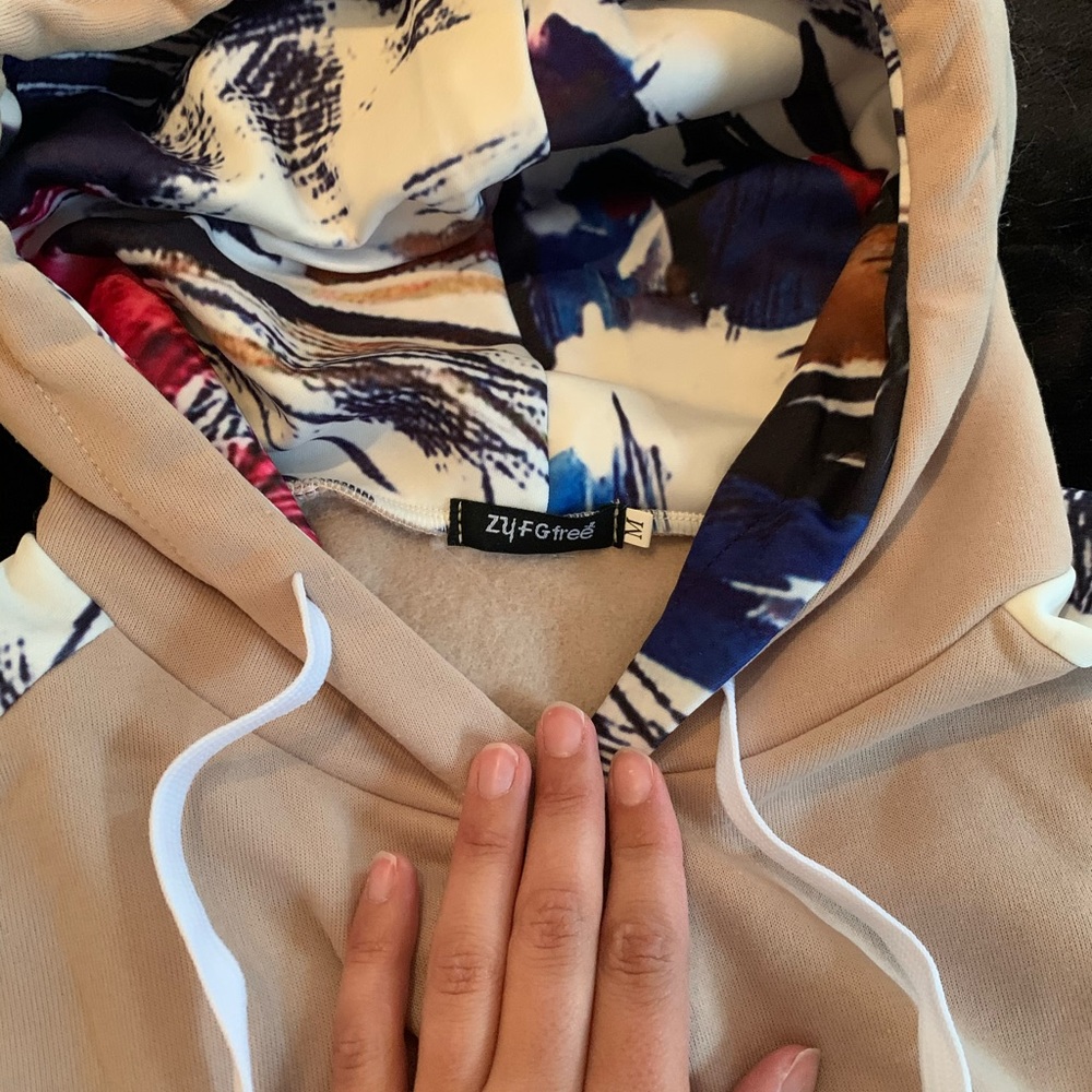 Pattern hoodie - Picture 2 of 2